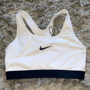 🪐FREE: Old Nike Sports Bra 🪐